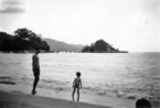 111-Kevin-Ricky-with-Lovers-Isle-in-background.jpg
