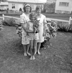014_Elaine_Kay_and_Betty_Hodgson.jpg